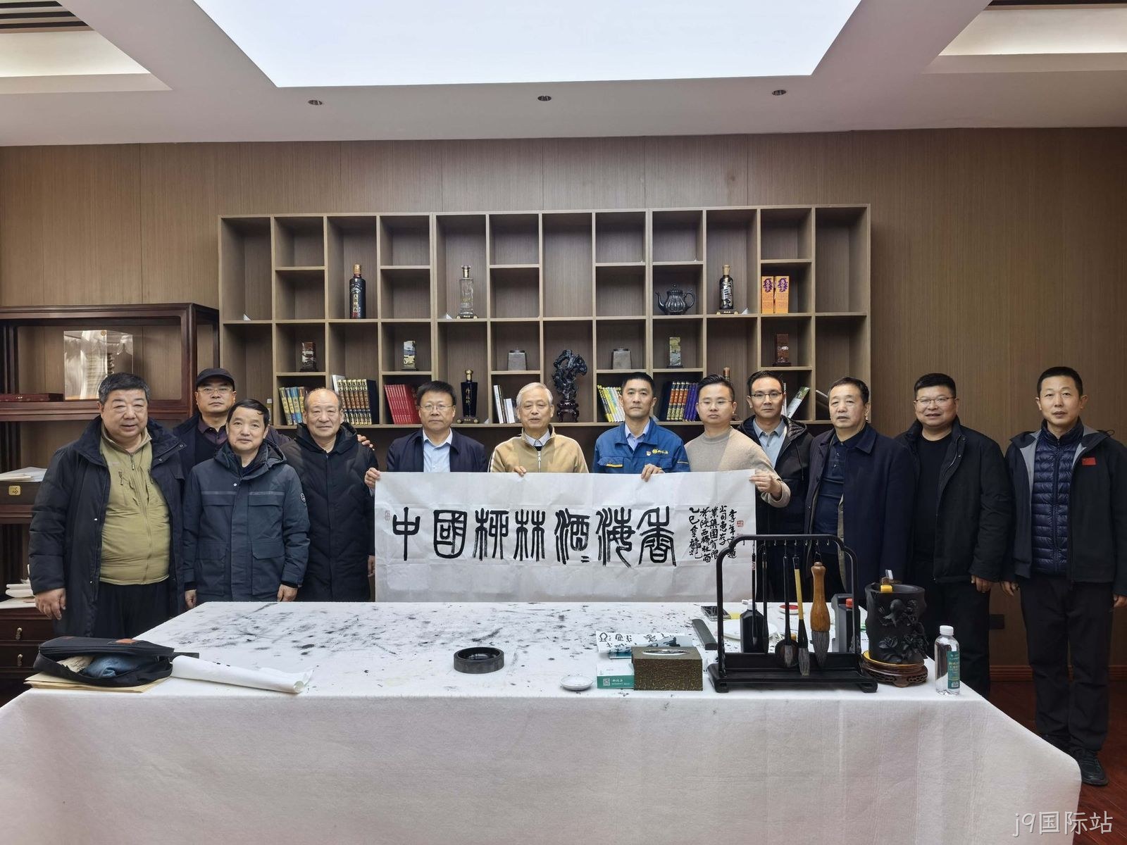  中国文化产业战略协会副主席李羊民一行莅临j9国际站参观交流